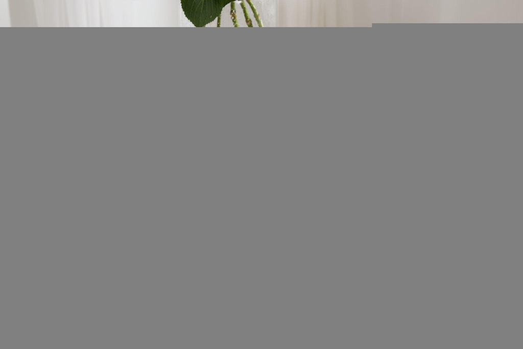 Valebeck Dining Room Set